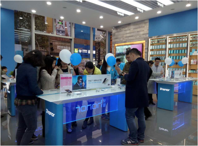 成都首個榮耀體驗店落地,零距離體驗榮耀極致科技